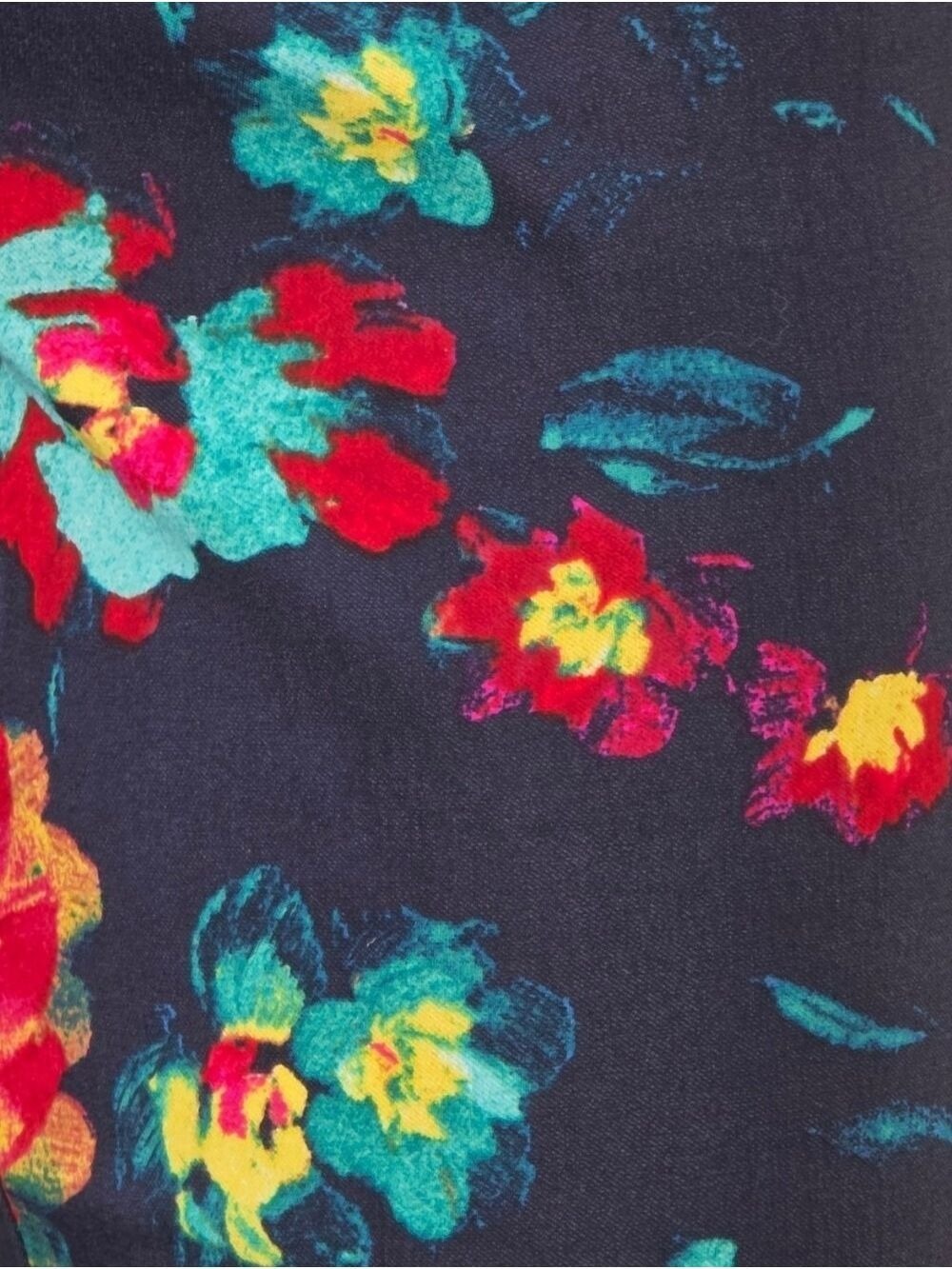 Tribal Floral Pull-On Capri Pants NWT Size 6 Stretch Navy Resort Travel Summer - Picture 7 of 11